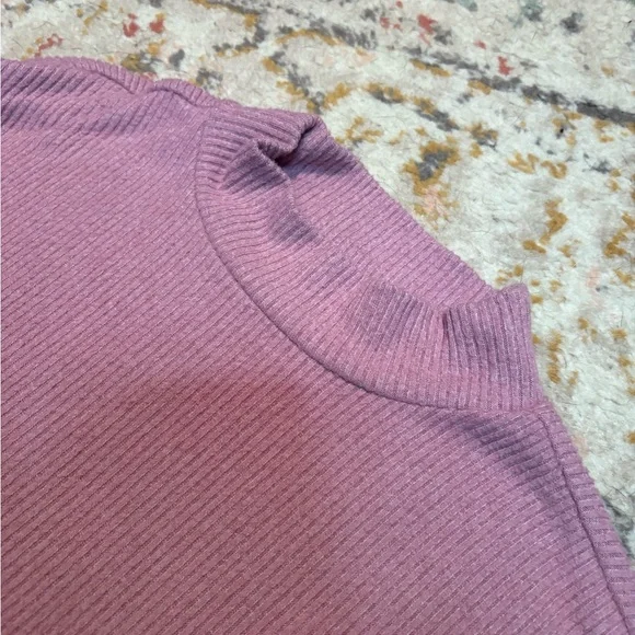 Lucky Brand Cloud Rib Bubble Mock Neck Top in Color ‘Nostalgia Rose’ - Picture 6 of 7